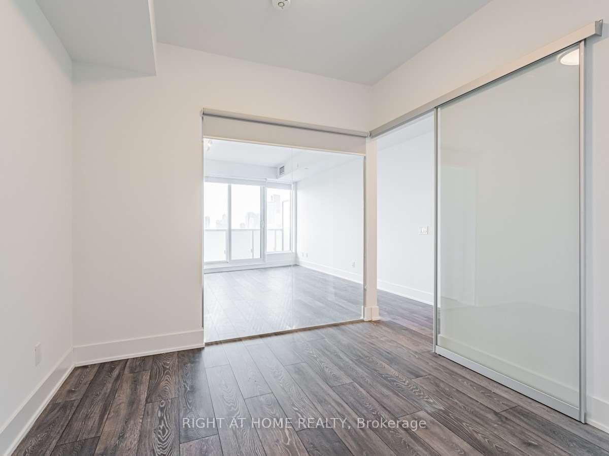 403 Church St, unit 2401 for sale - image #14