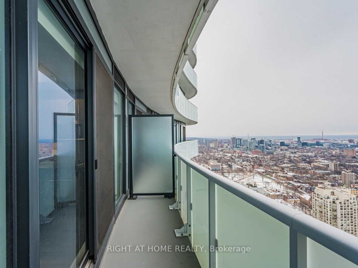 403 Church St, unit 2401 for sale - image #16