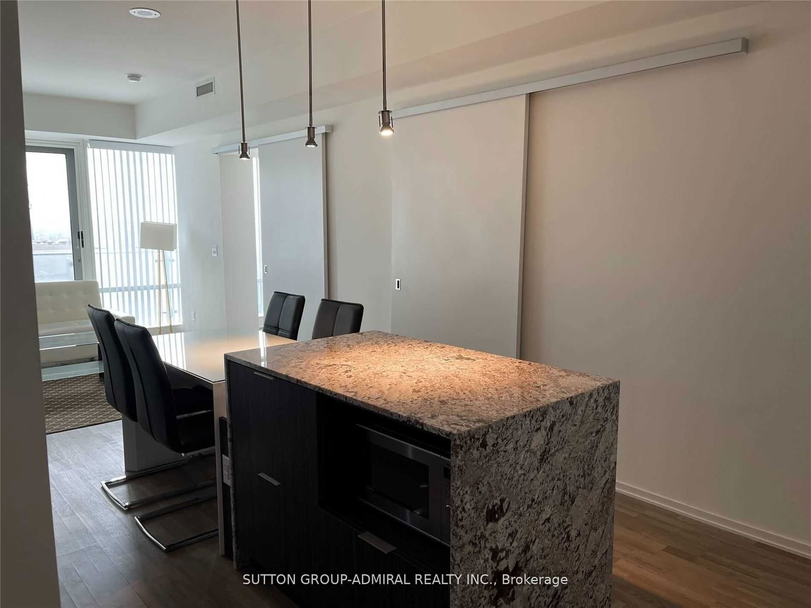 1 Bloor St E, unit 1012 for rent - image #3