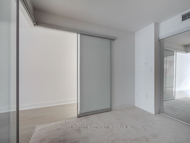 955 Bay St, unit 618 for rent - image #15