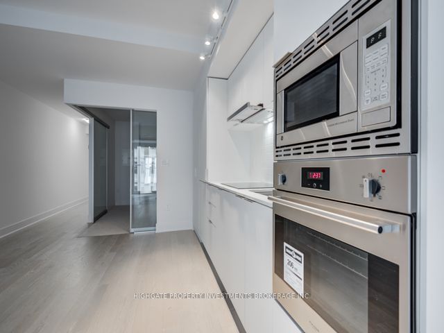 955 Bay St, unit 618 for rent - image #6