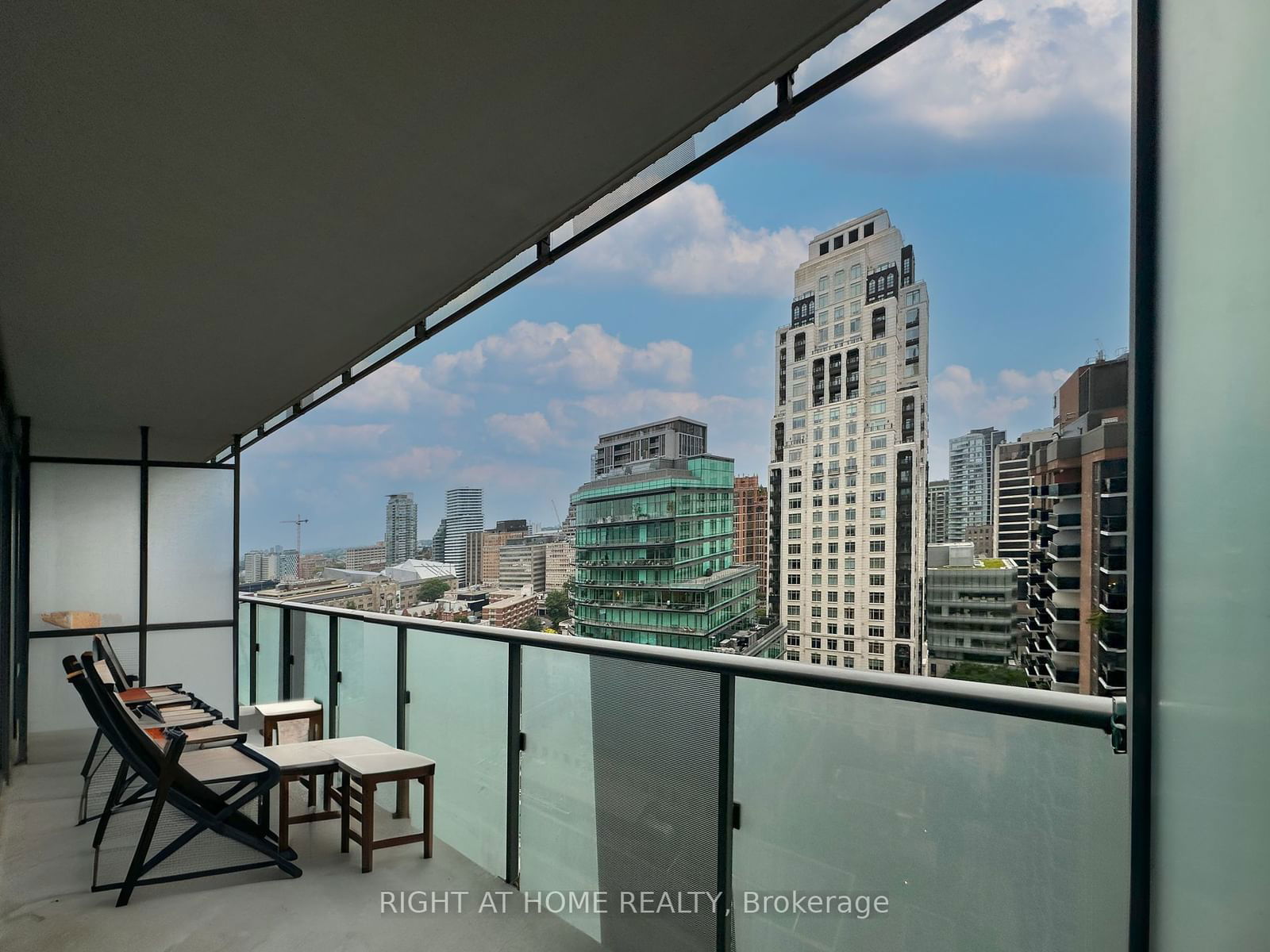 65 St. Mary St, unit 1808 for sale - image #9