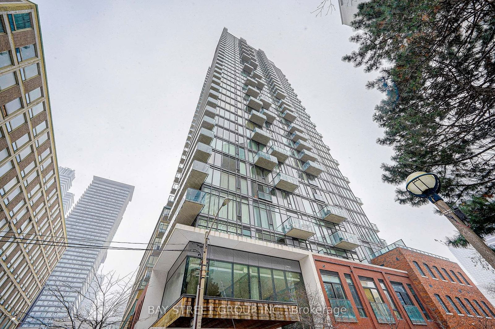 75 St Nicholas St, unit 609 for rent - image #2