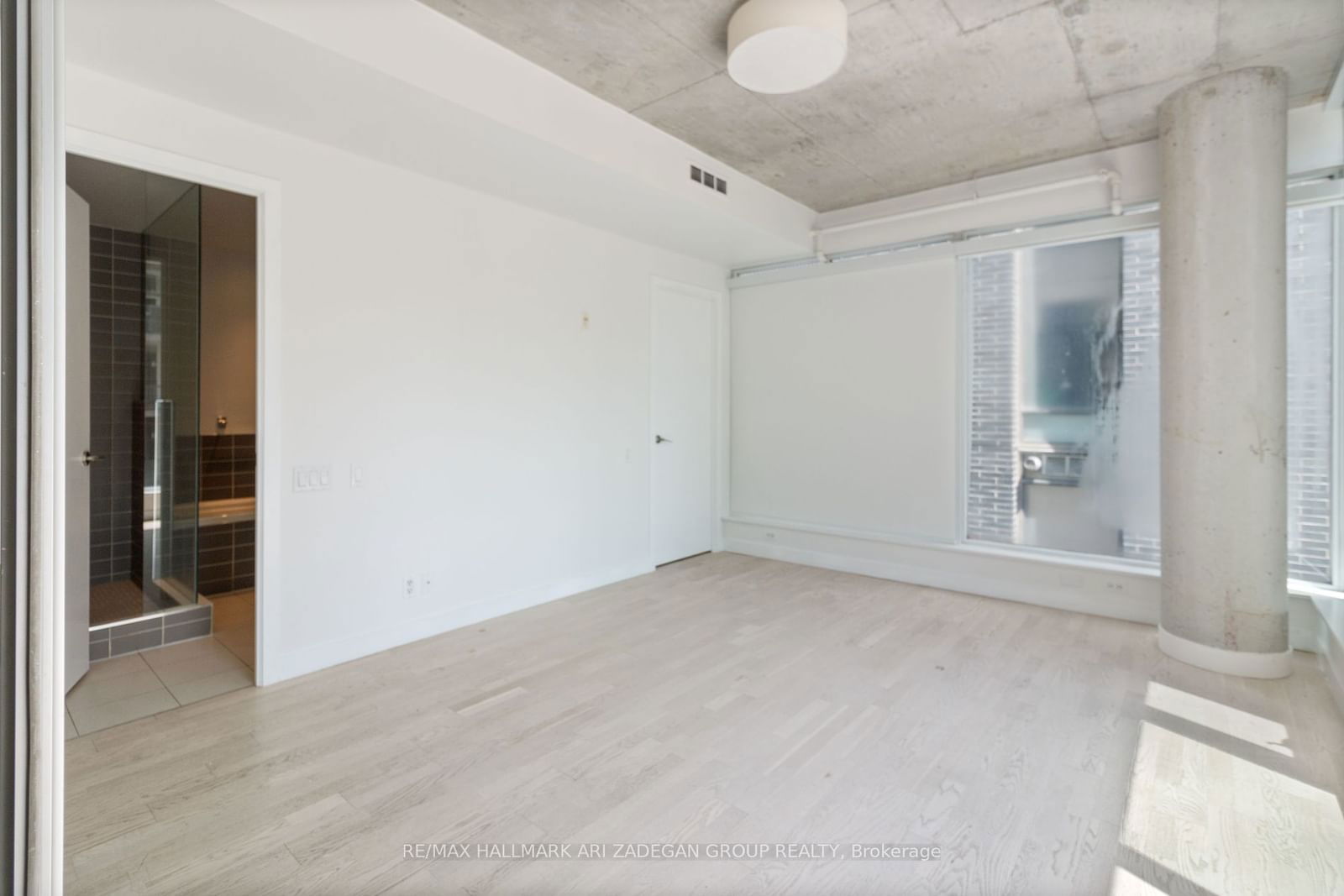 75 Portland St, unit 524 for sale - image #13