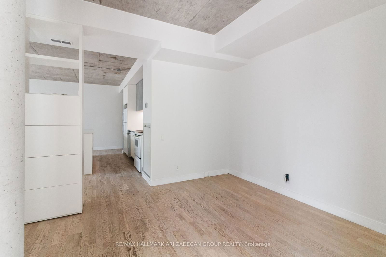 75 Portland St, unit 524 for sale - image #8