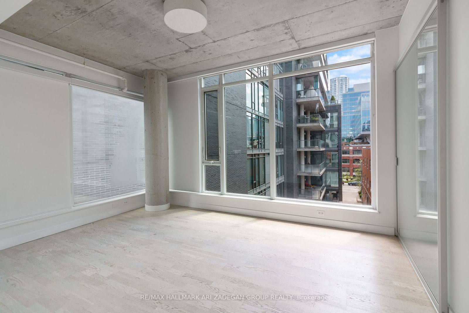 75 Portland St, unit 524 for sale - image #9