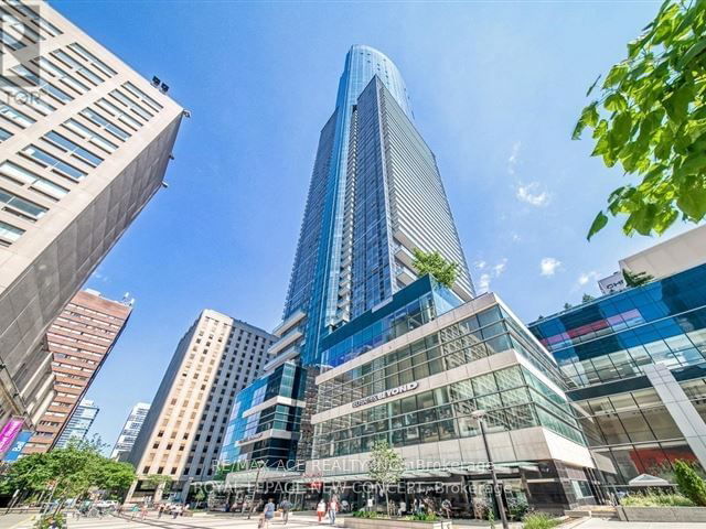 386 Yonge St, unit 702 for sale - image #1