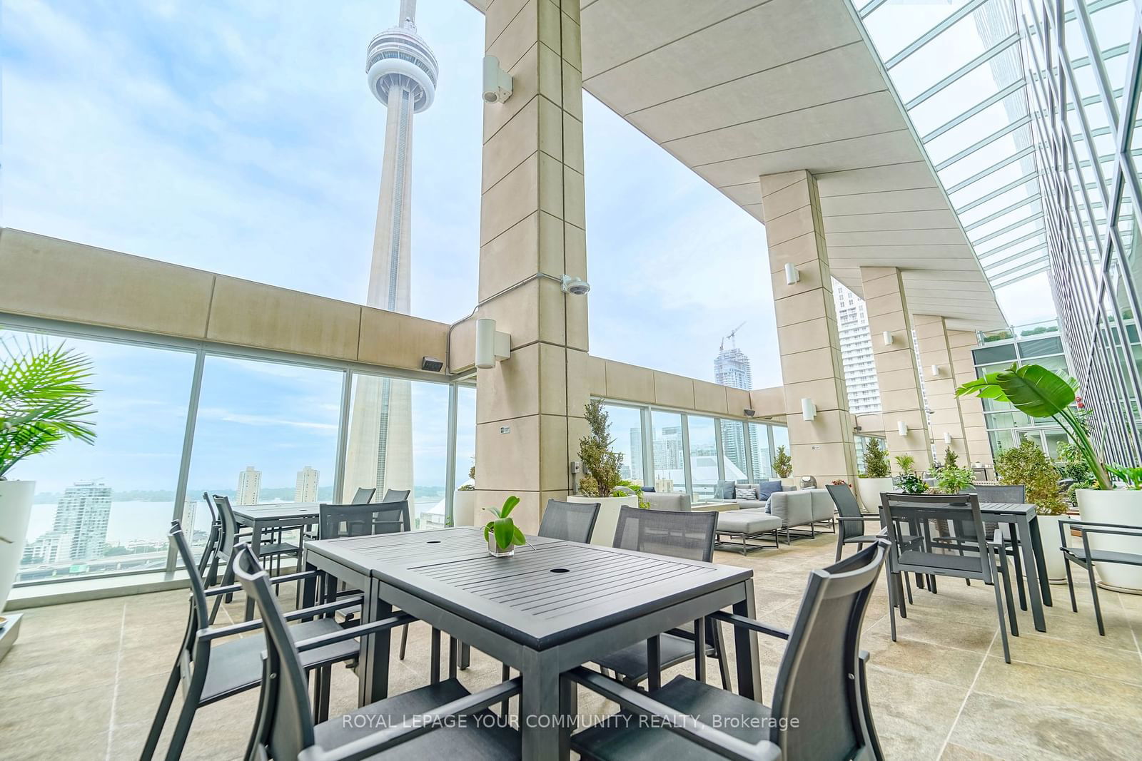 183 Wellington St W, unit 3903 for sale - image #28