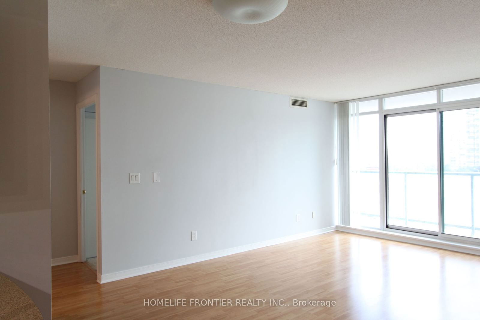 5508 Yonge St, unit 808 for sale - image #3