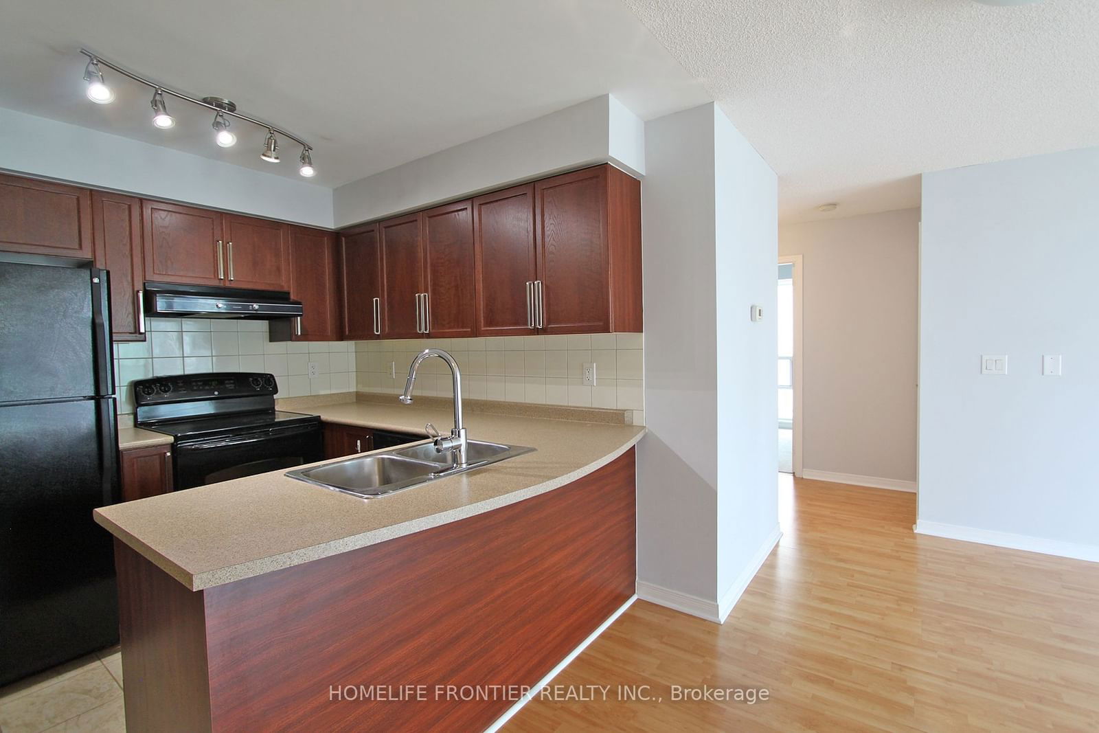 5508 Yonge St, unit 808 for sale - image #4