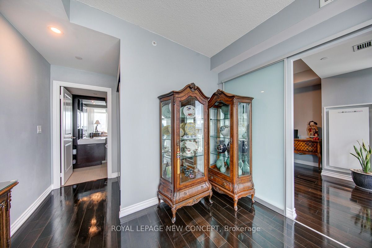 386 Yonge St, unit 4409 for sale - image #19