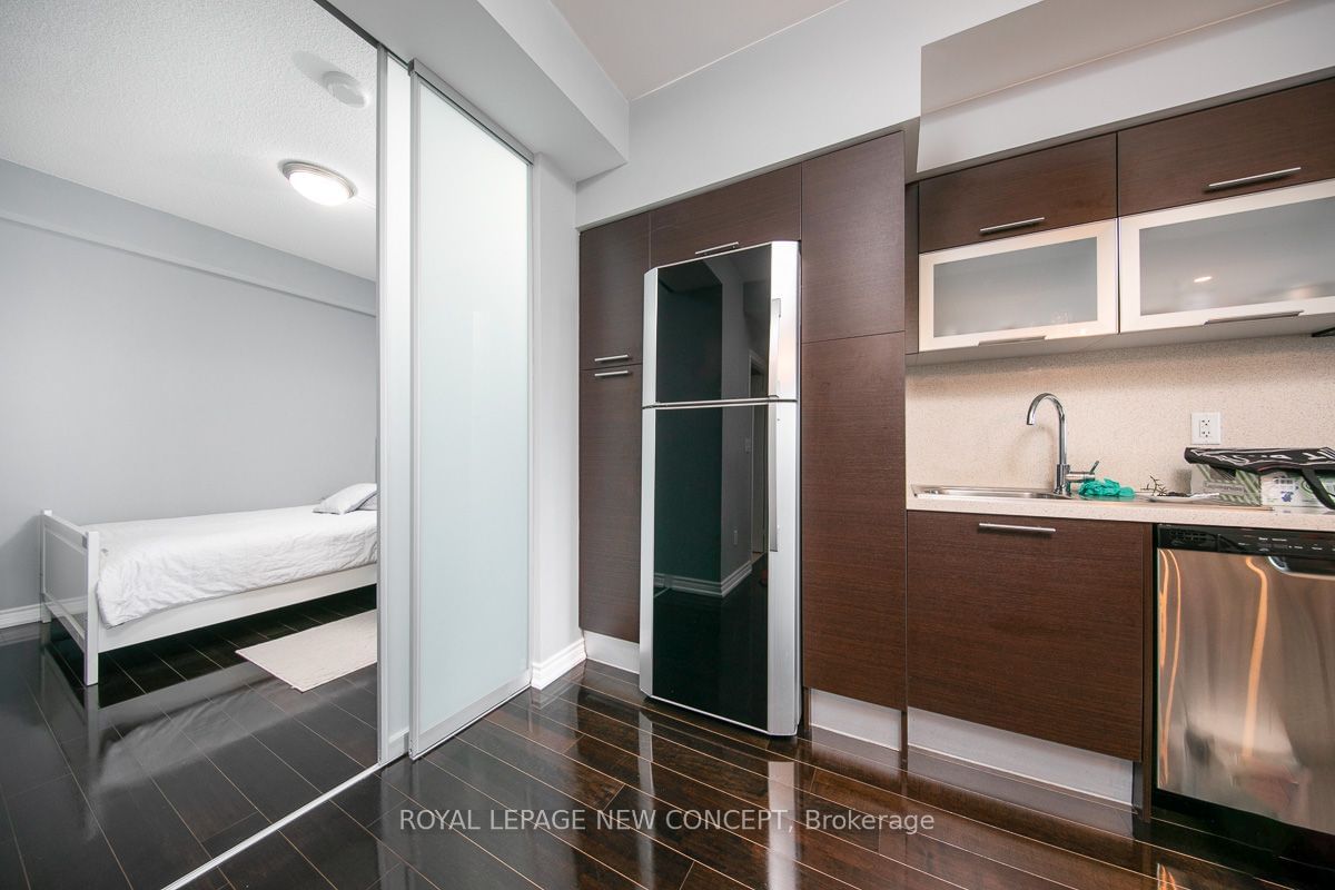 386 Yonge St, unit 4409 for sale - image #8