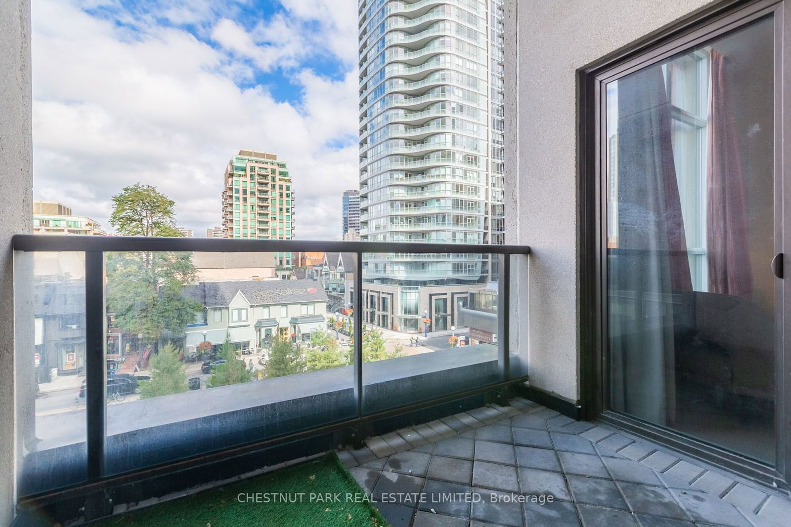 10 Bellair St, unit 303 for rent