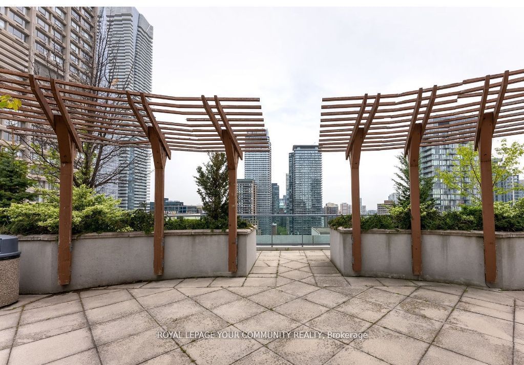 1121 Bay St, unit 1002 for sale - image #24