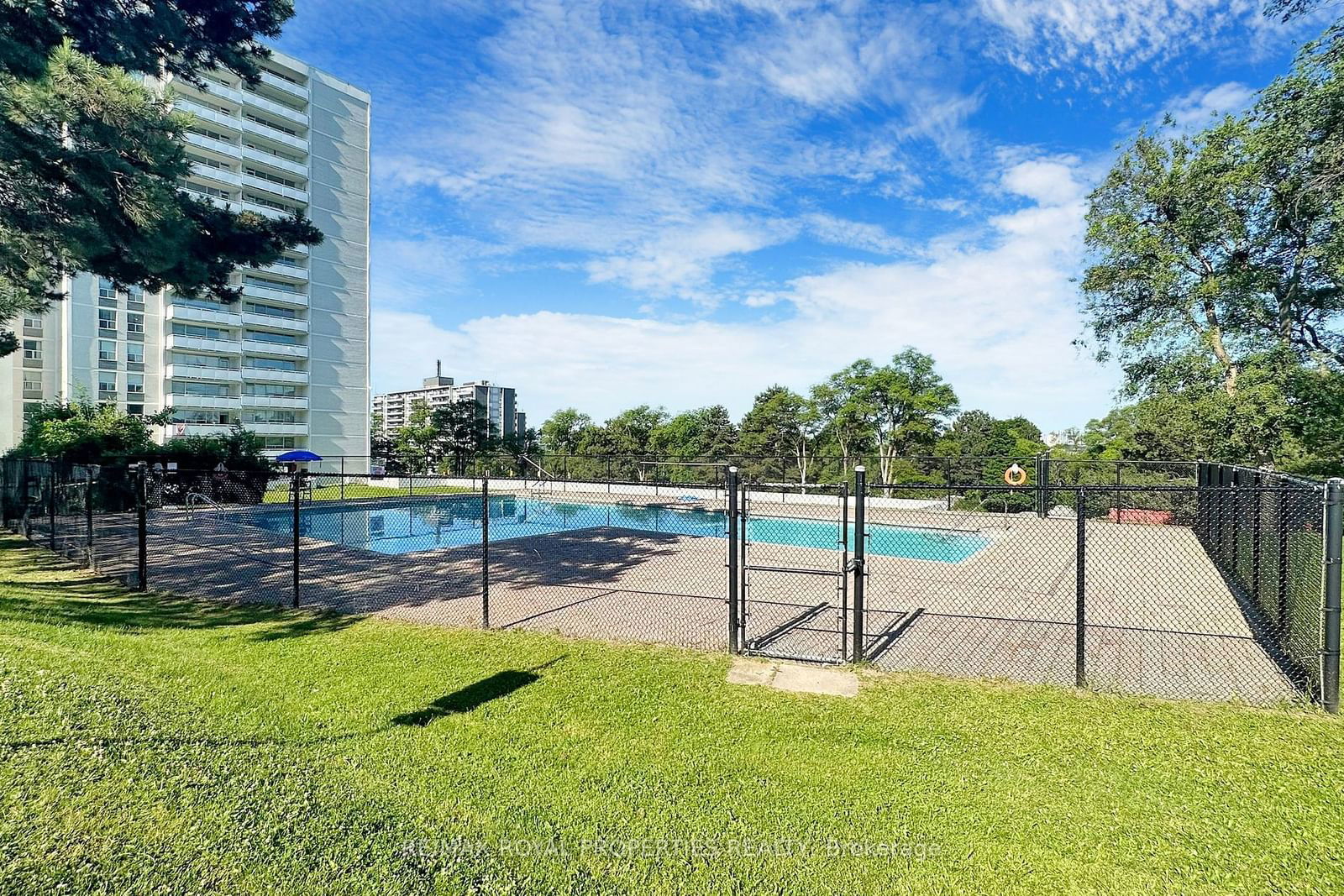 20 Forest Manor Rd, unit 702 for sale - image #34