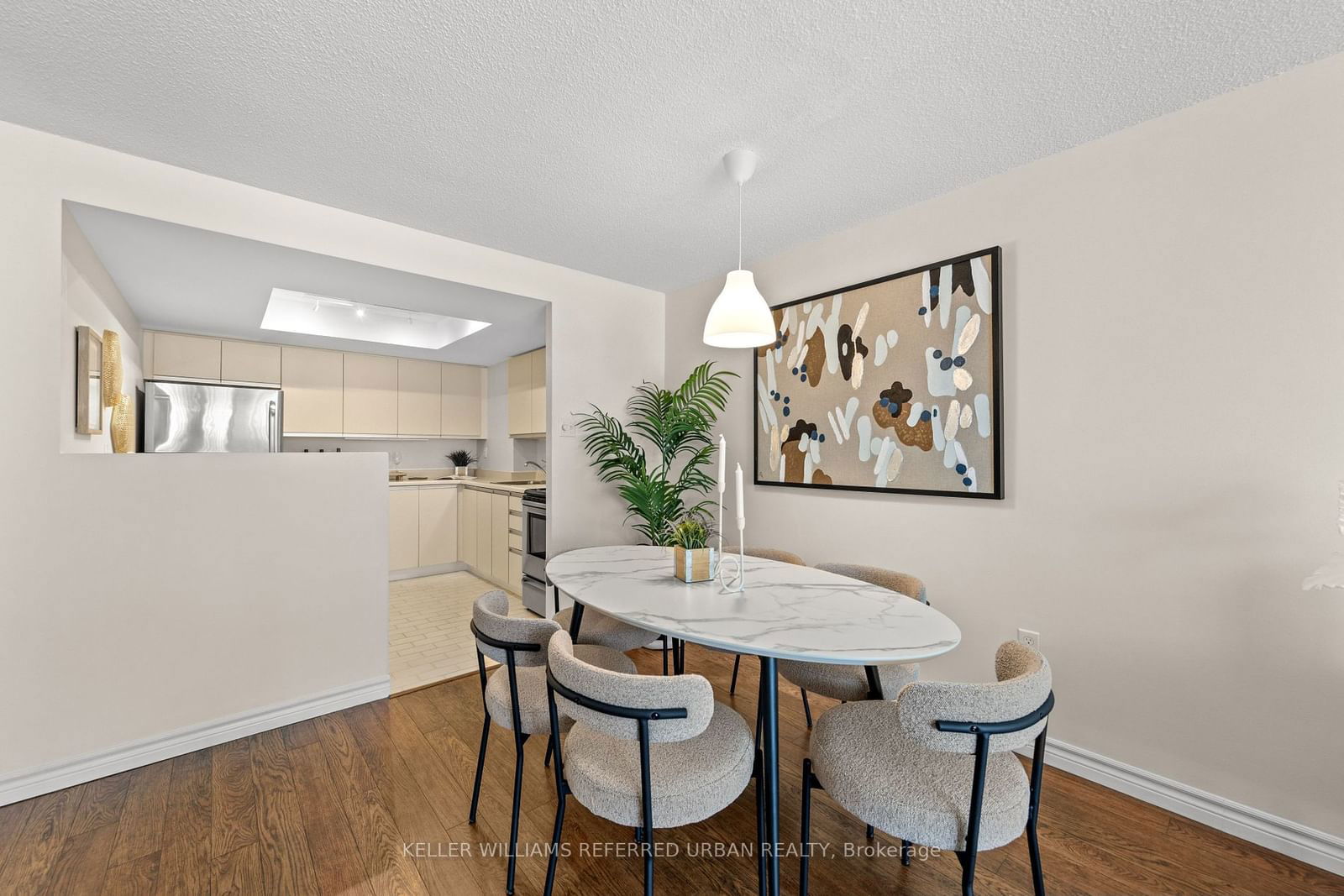 705 King St W, unit 111 for sale - image #3