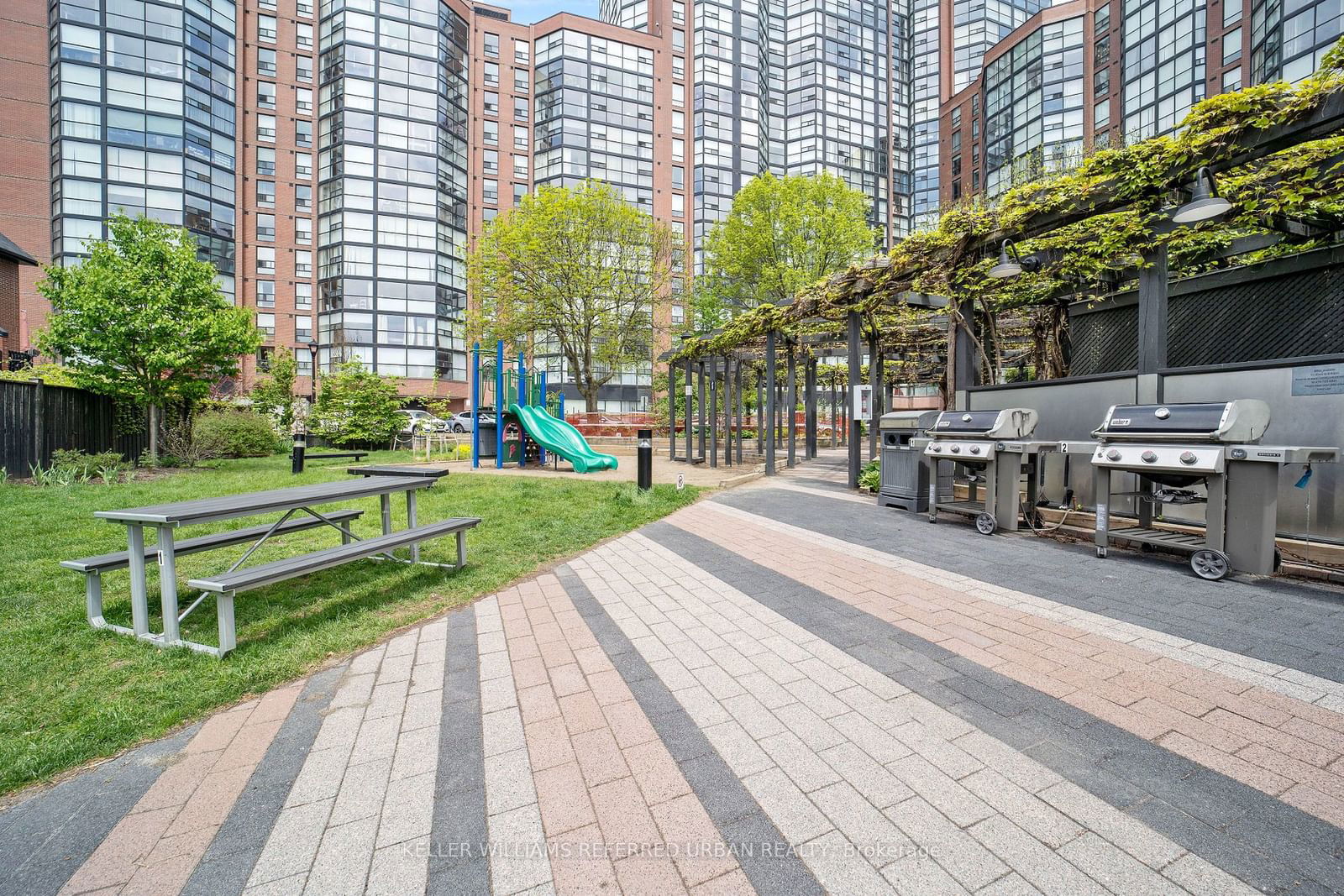 705 King St W, unit 111 for sale - image #33