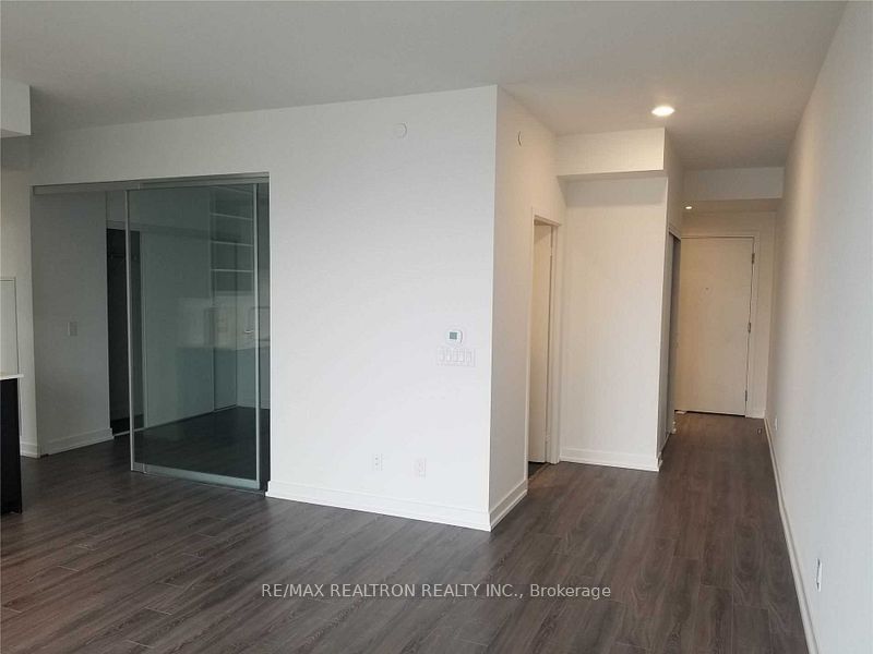 20 Edward St, unit 1510 for rent