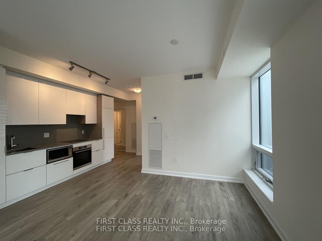 28 Freeland St, unit 1604 for rent