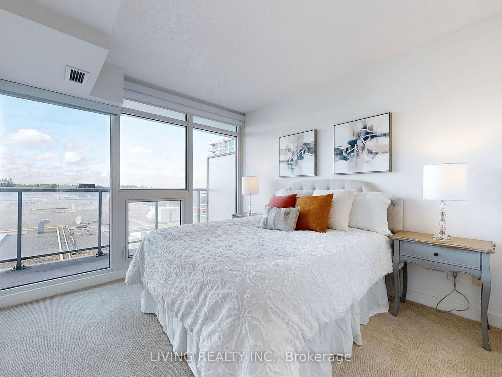 72 Esther Shiner Blvd, unit 516 for sale - image #17