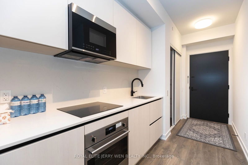 108 Peter St, unit 511 for sale - image #1