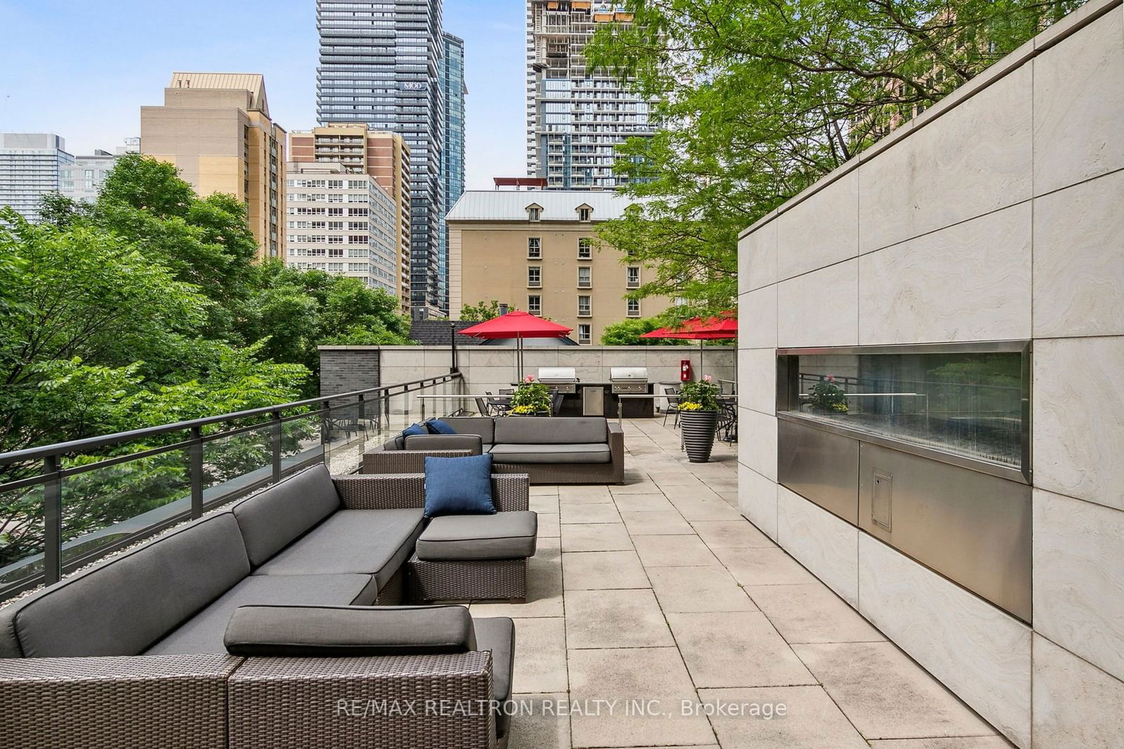 110 Charles St E, unit 2604 for sale - image #11