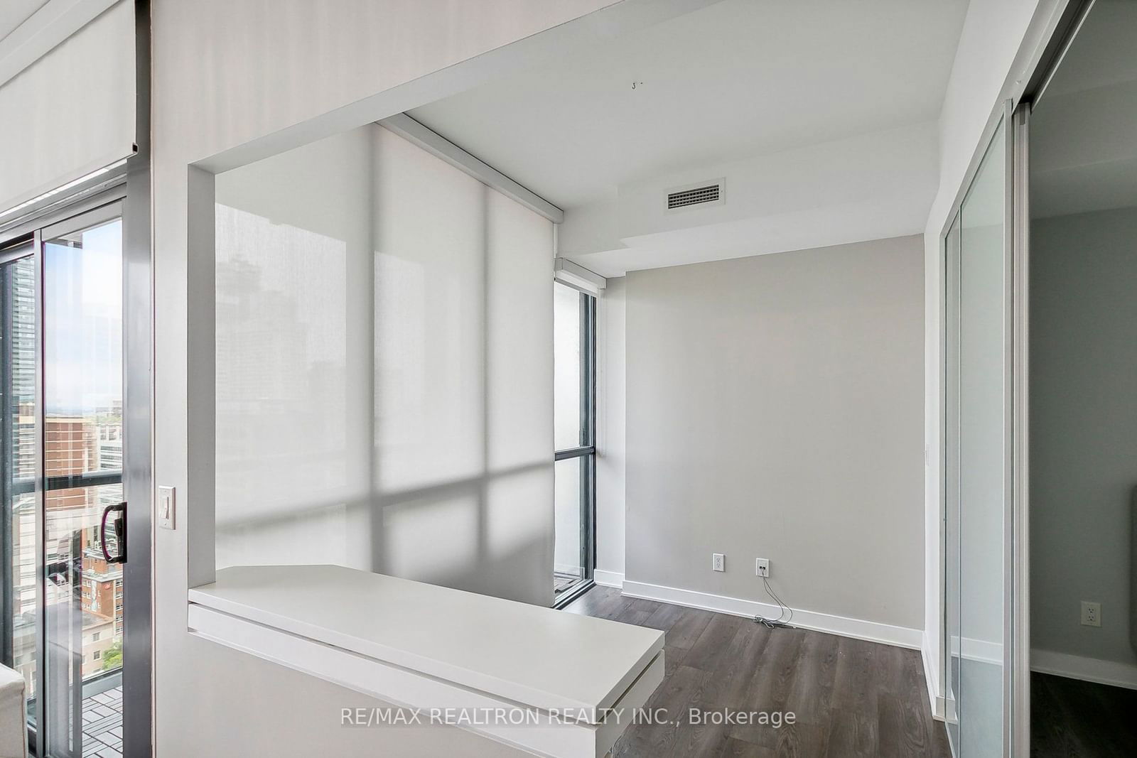 110 Charles St E, unit 2604 for sale - image #33