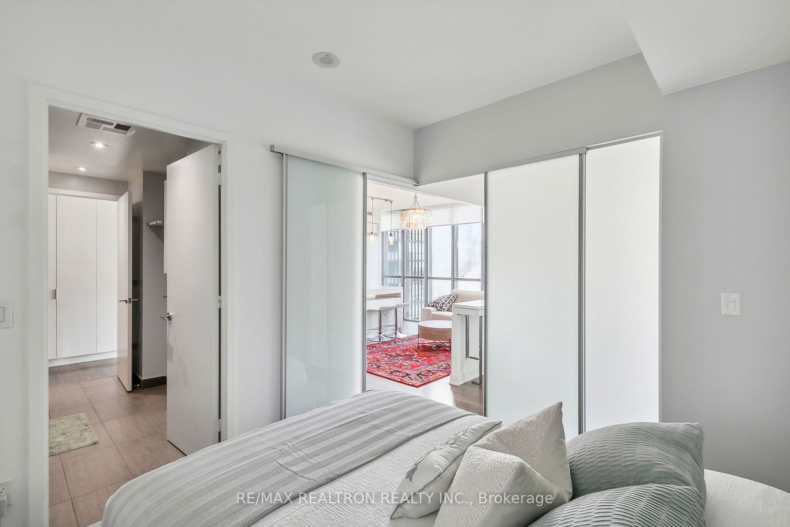 110 Charles St E, unit 2604 for sale - image #38