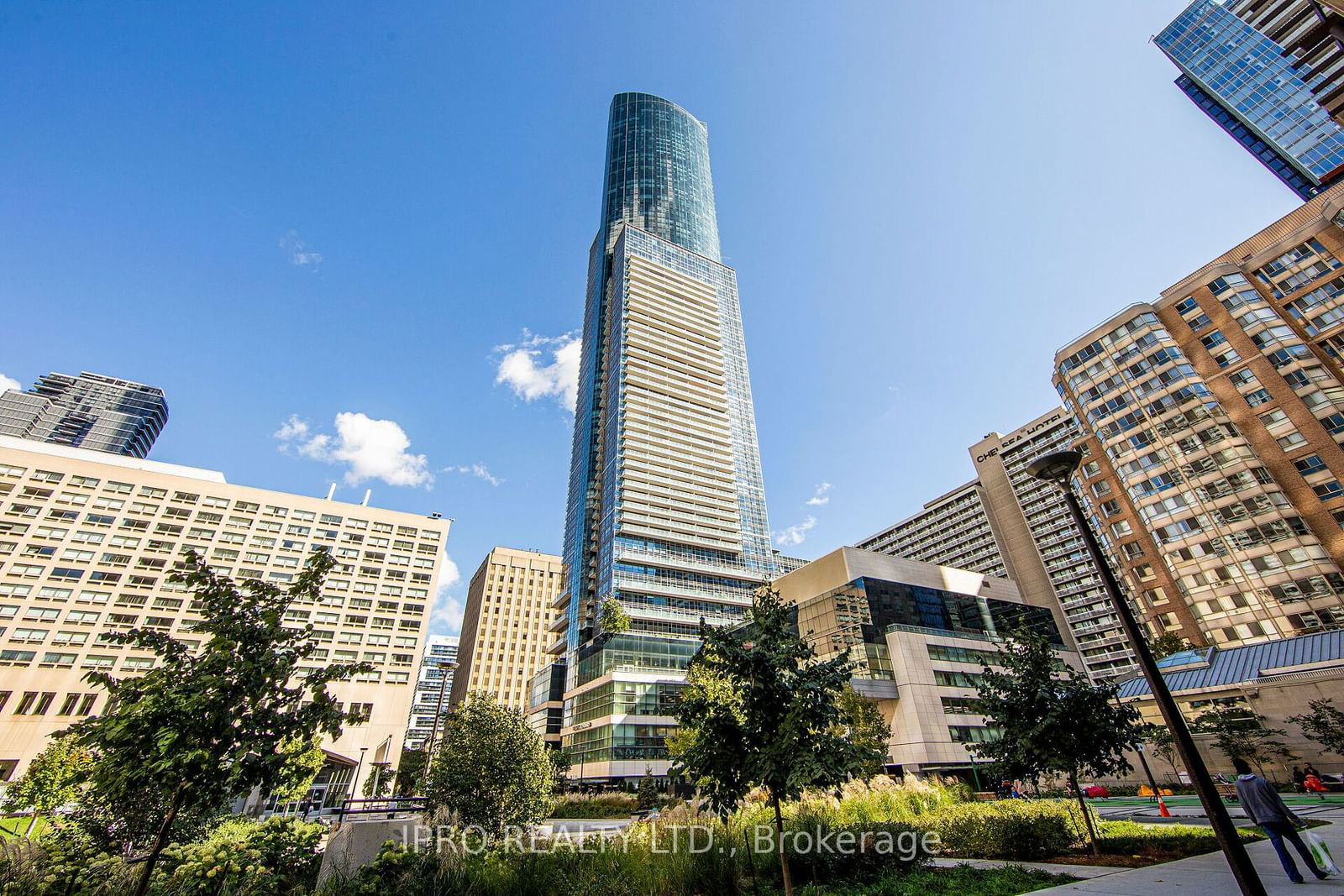 386 Yonge St, unit 708 for sale - image #1