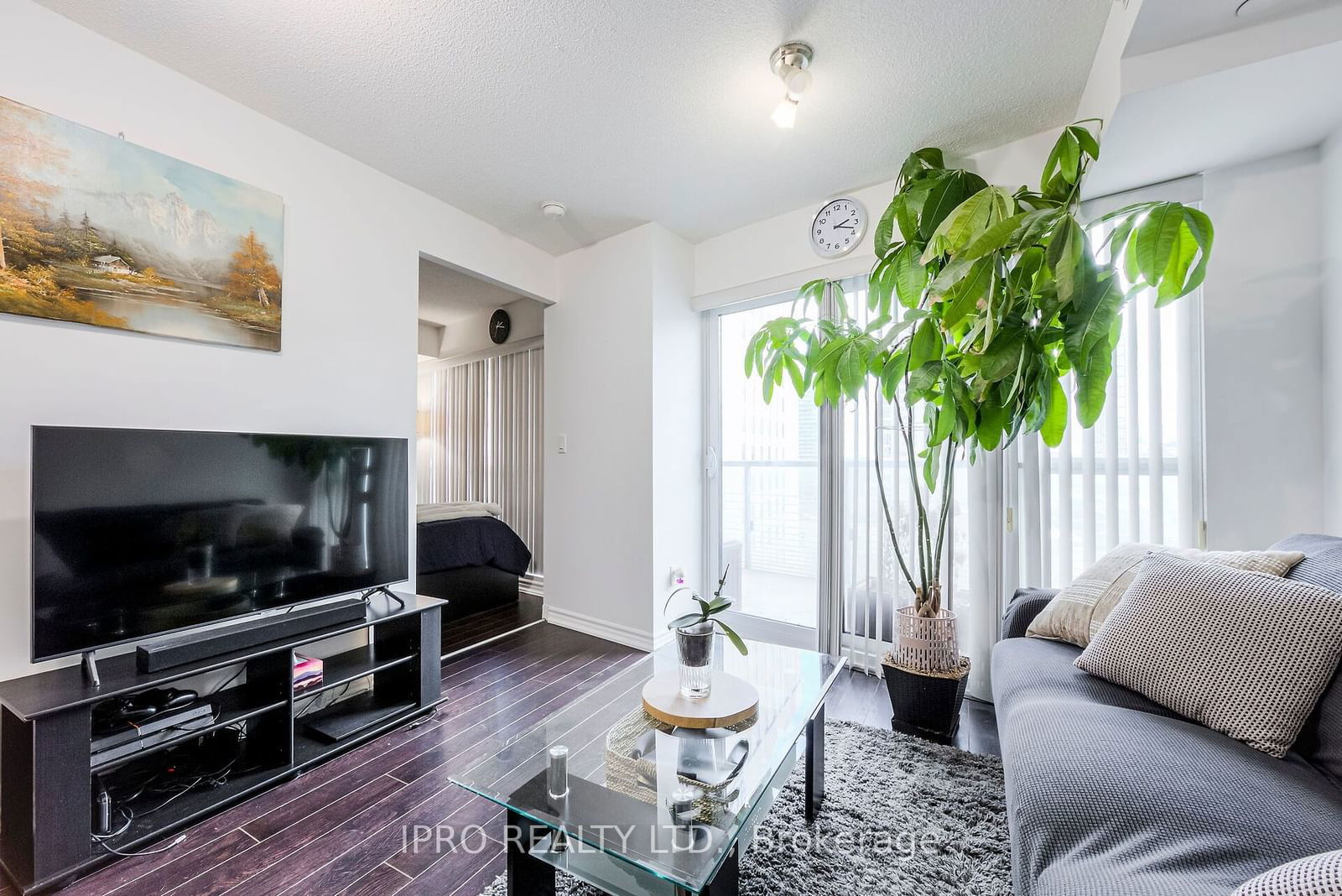 386 Yonge St, unit 708 for sale - image #13