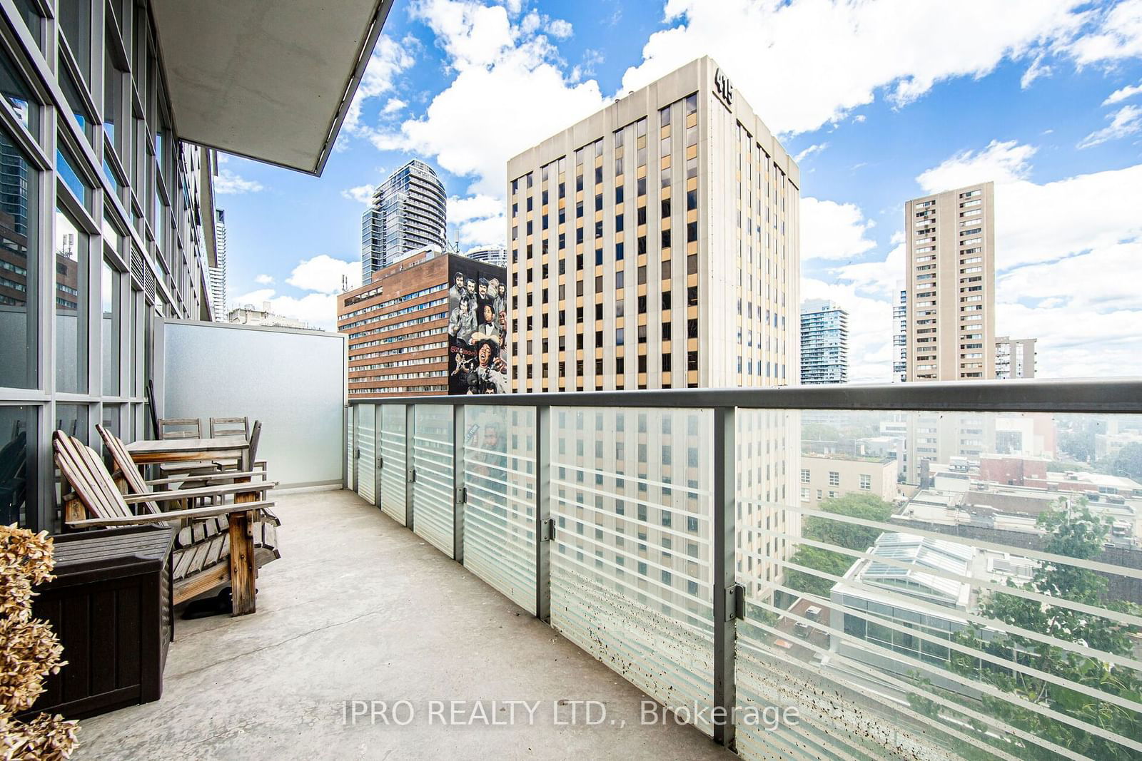 386 Yonge St, unit 708 for sale - image #25