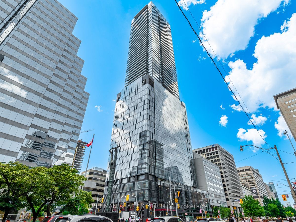 488 University Ave, unit 2512 for sale - image #1