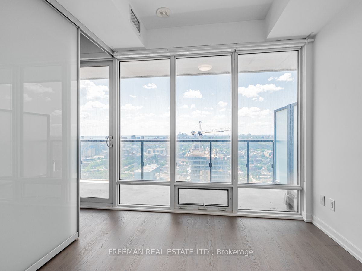 488 University Ave, unit 2512 for sale - image #12