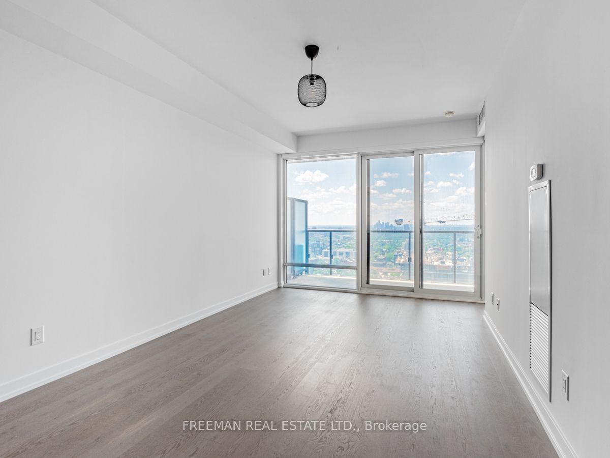 488 University Ave, unit 2512 for sale - image #6