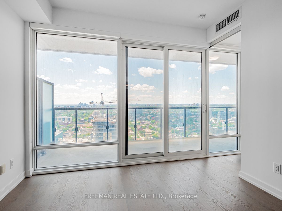 488 University Ave, unit 2512 for sale - image #8