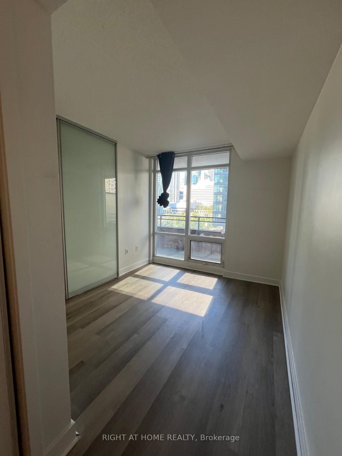 4K Spadina Ave, unit 508 for rent