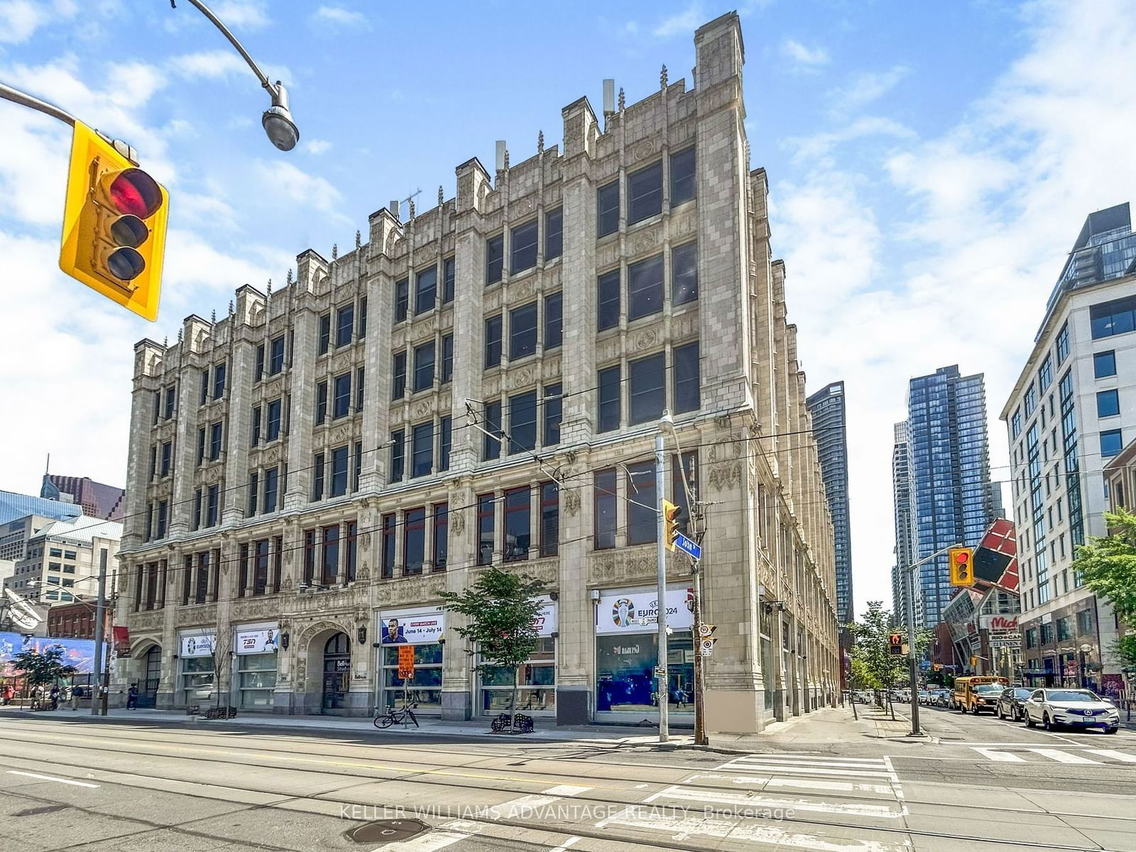 169 John St, unit 804 for sale - image #8