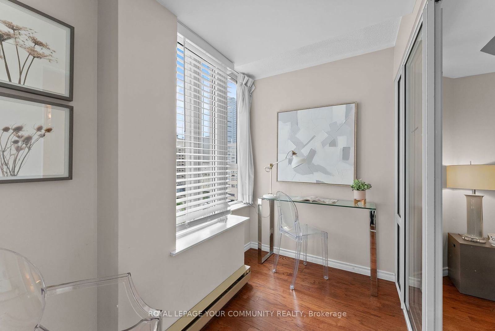 711 Bay St, unit 1221 for sale - image #28