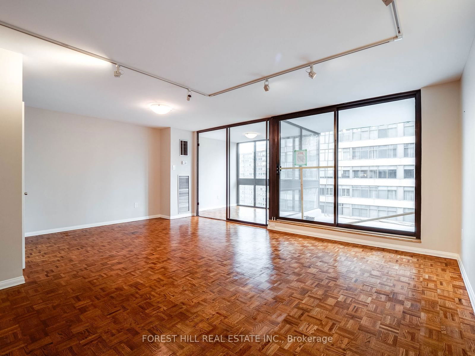 15 Mcmurrich St, unit 1005 for rent - image #12