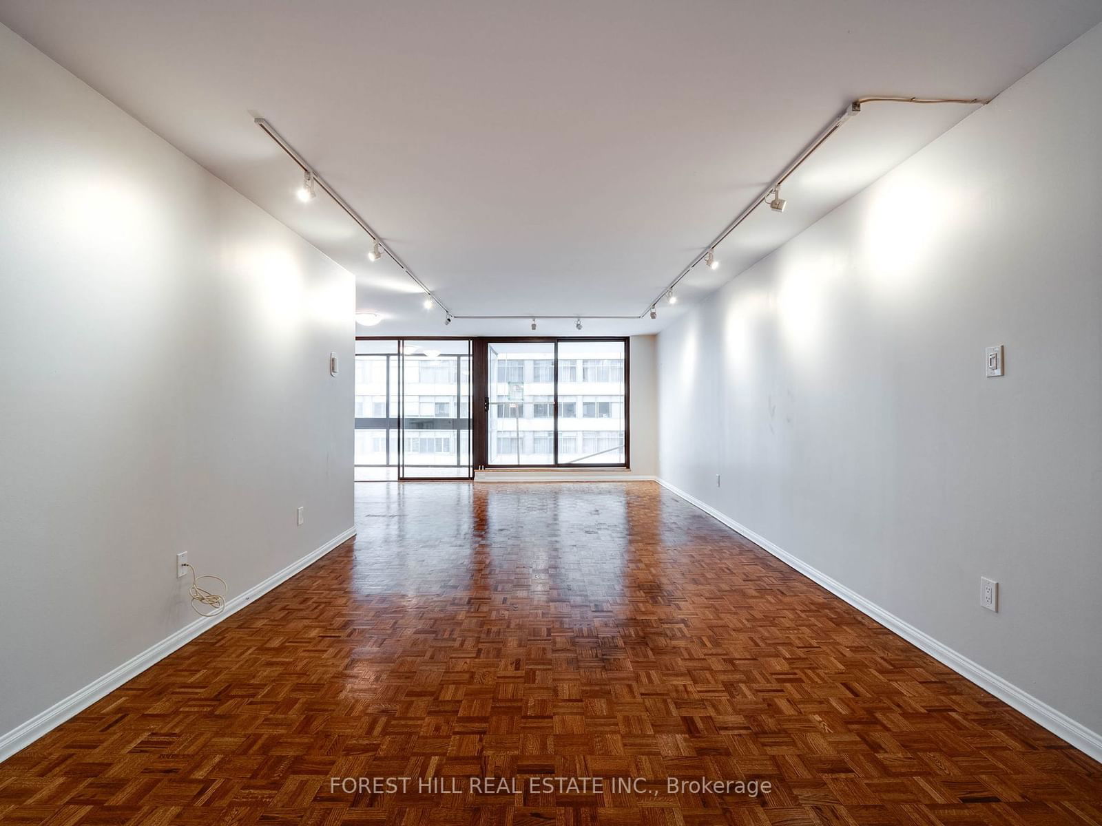 15 Mcmurrich St, unit 1005 for rent - image #9