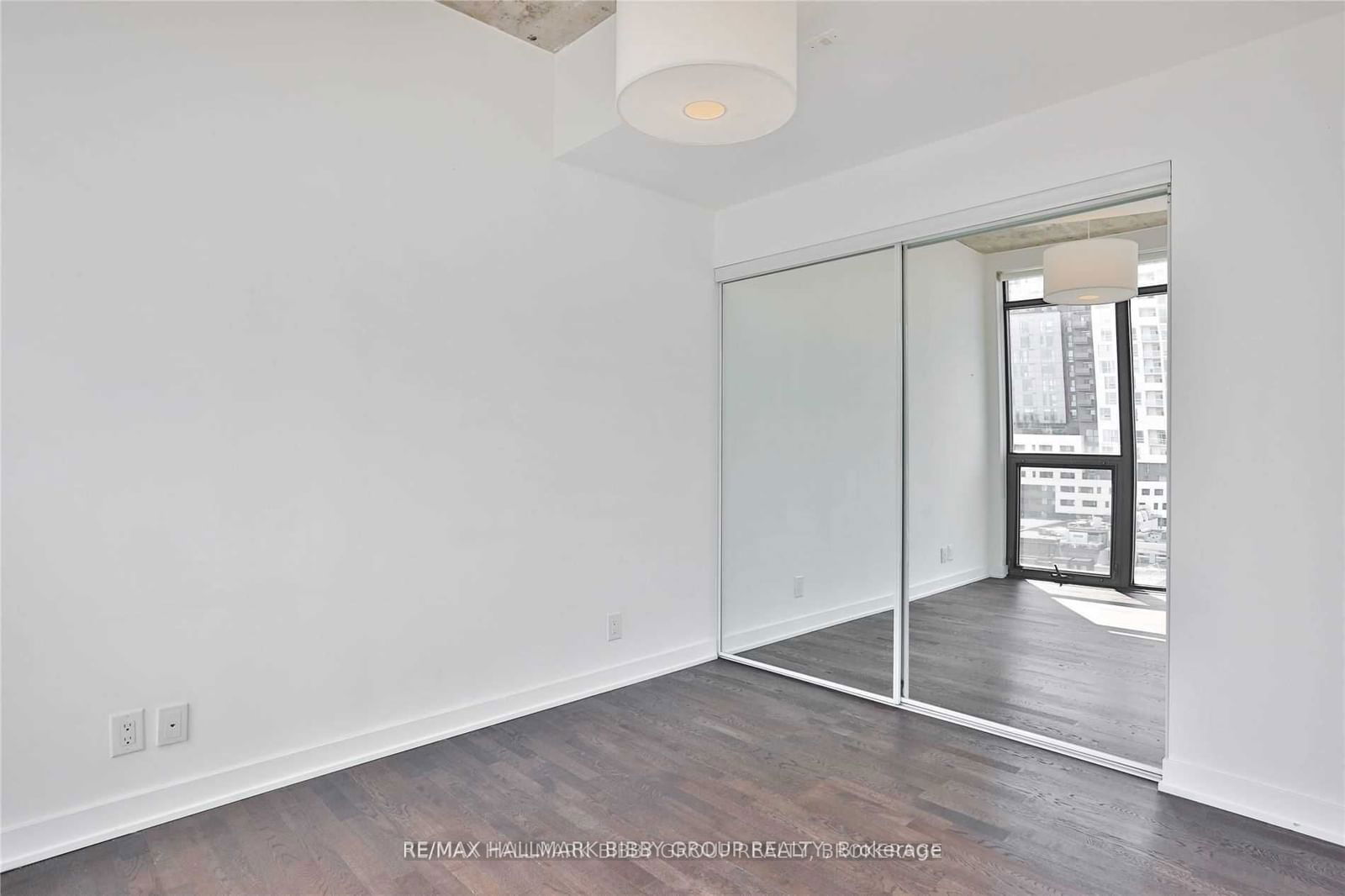 15 Beverley St, unit 1007 for sale - image #15