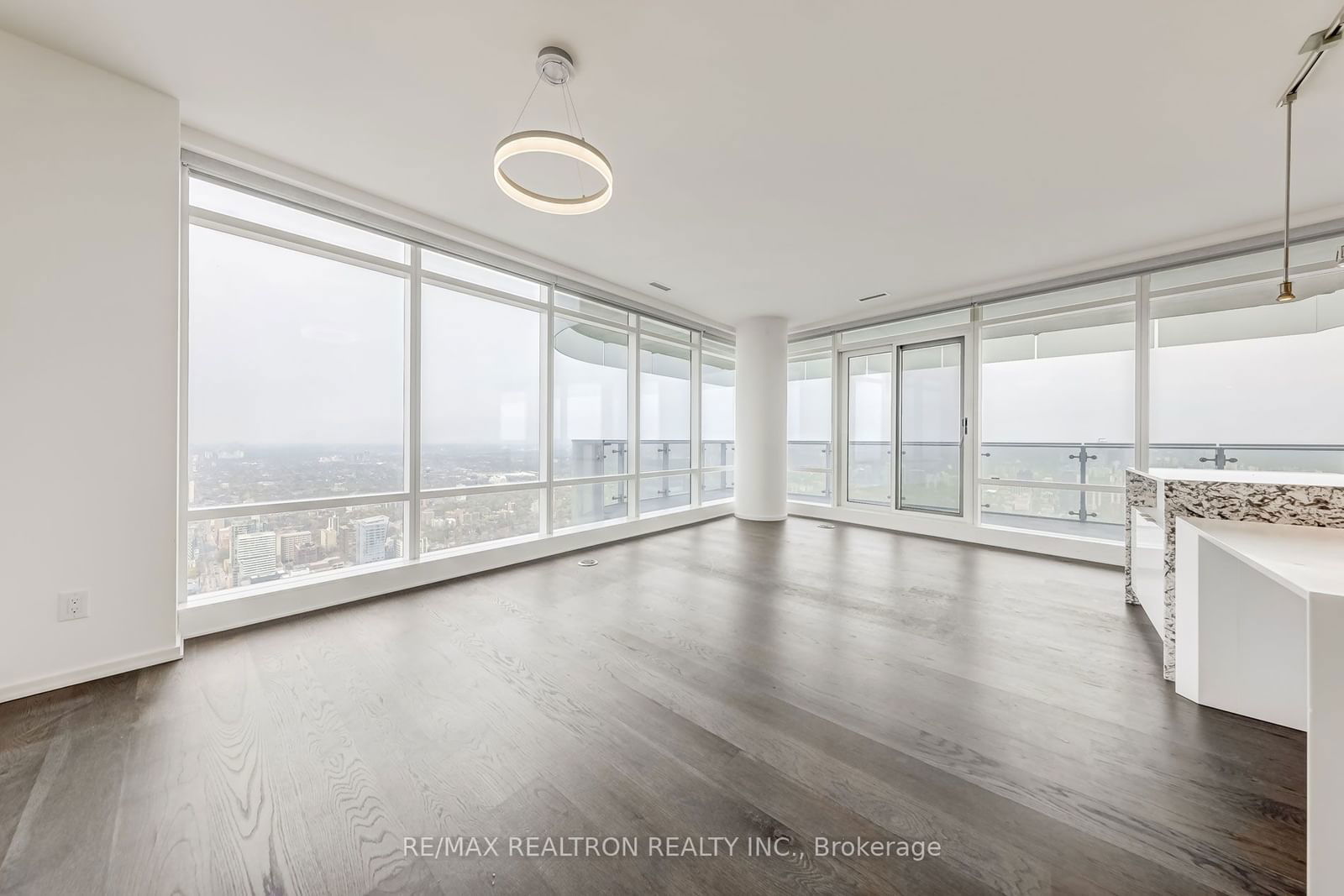 1 Bloor St E, unit 7006 for rent - image #5