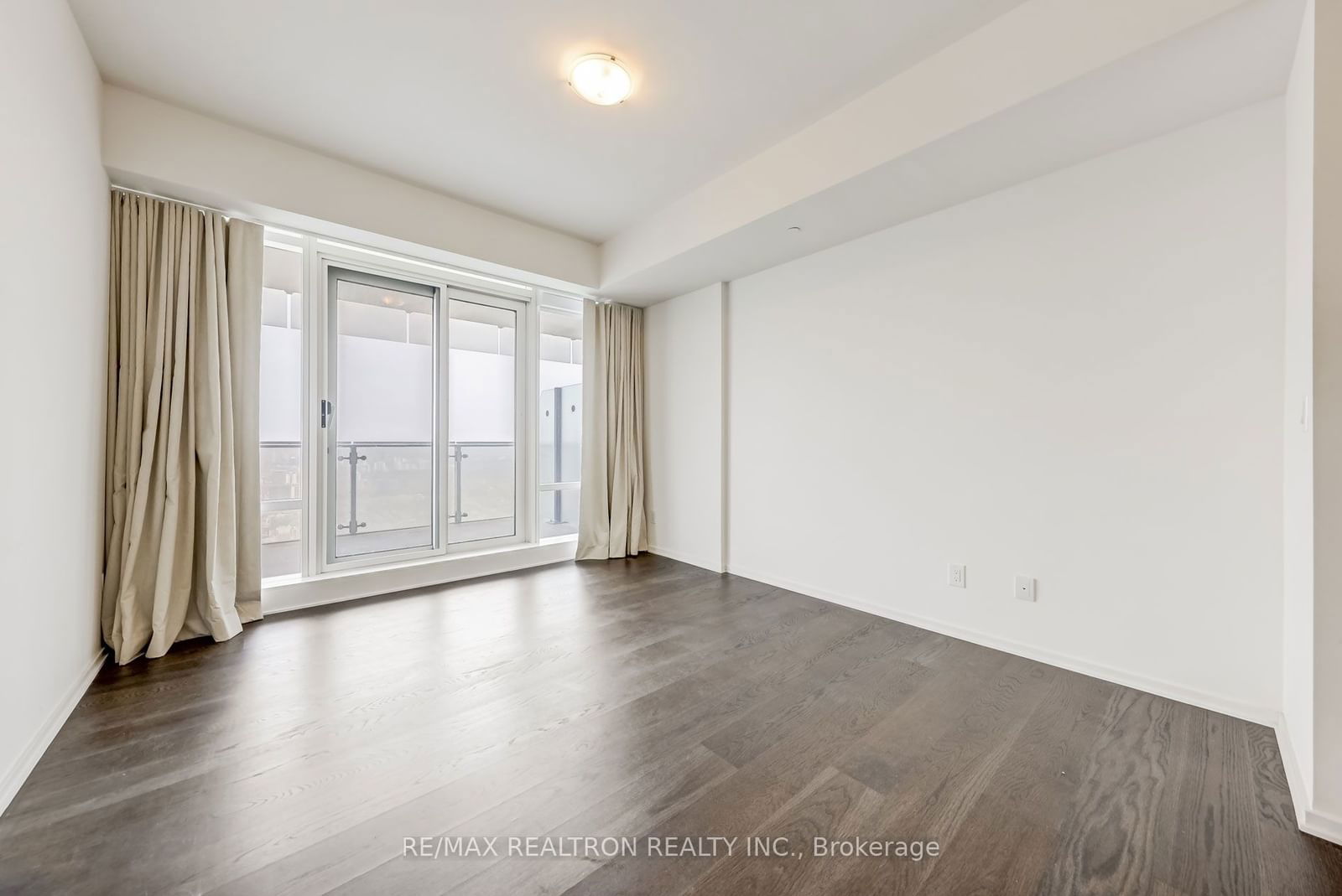 1 Bloor St E, unit 7006 for rent - image #7