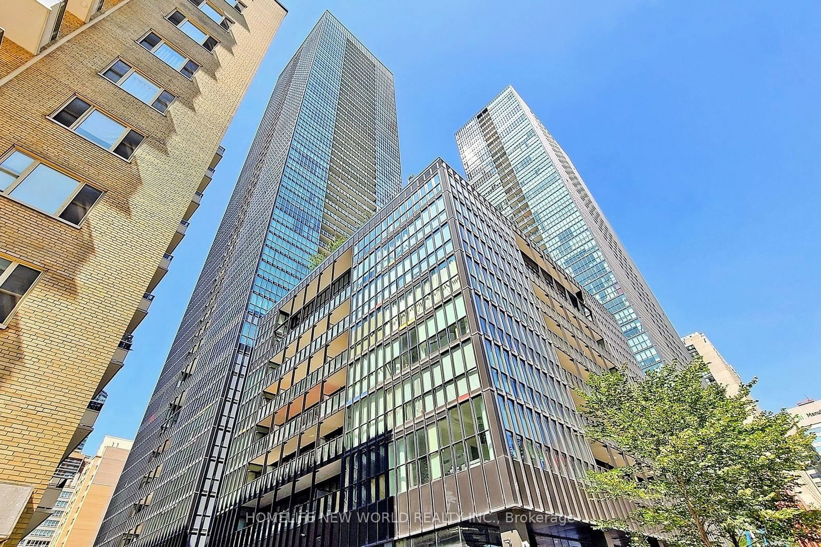 101 Charles St E, unit 611 for sale