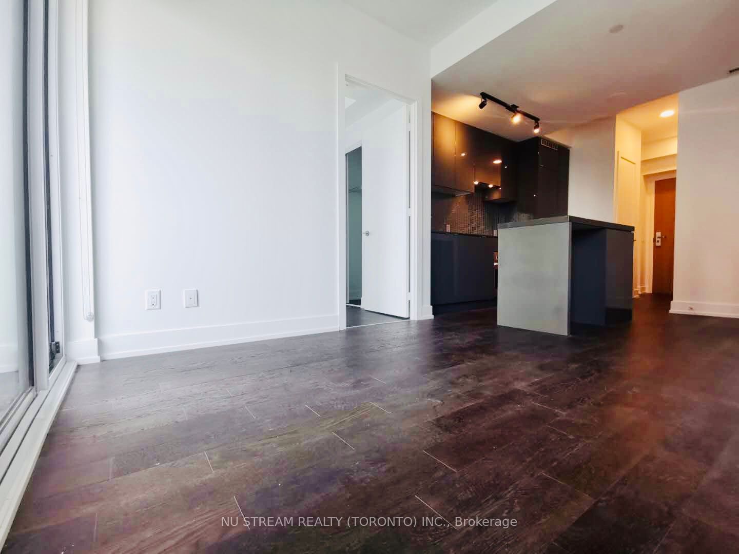 7 Grenville St, unit 3101 for rent - image #3