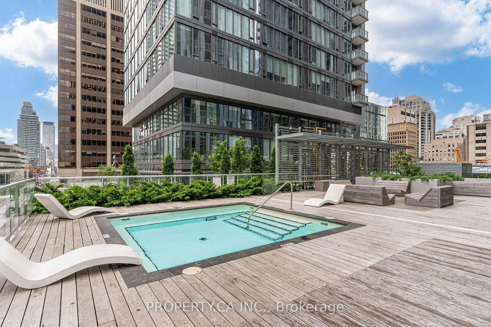 1 Yorkville Ave, unit 3507 for sale