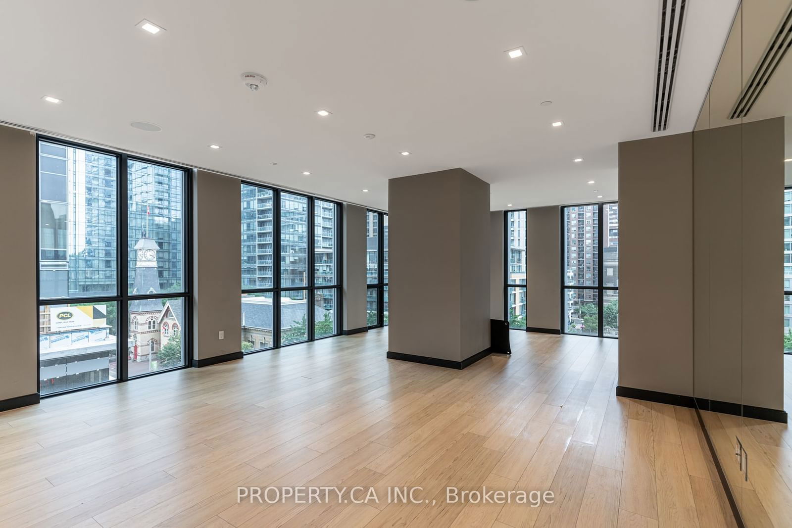 1 Yorkville Ave, unit 3507 for sale