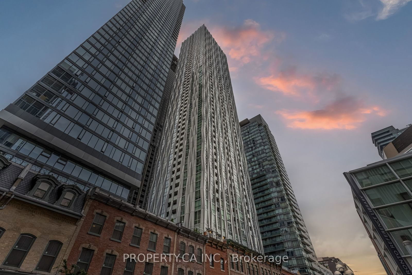 1 Yorkville Ave, unit 3507 for sale