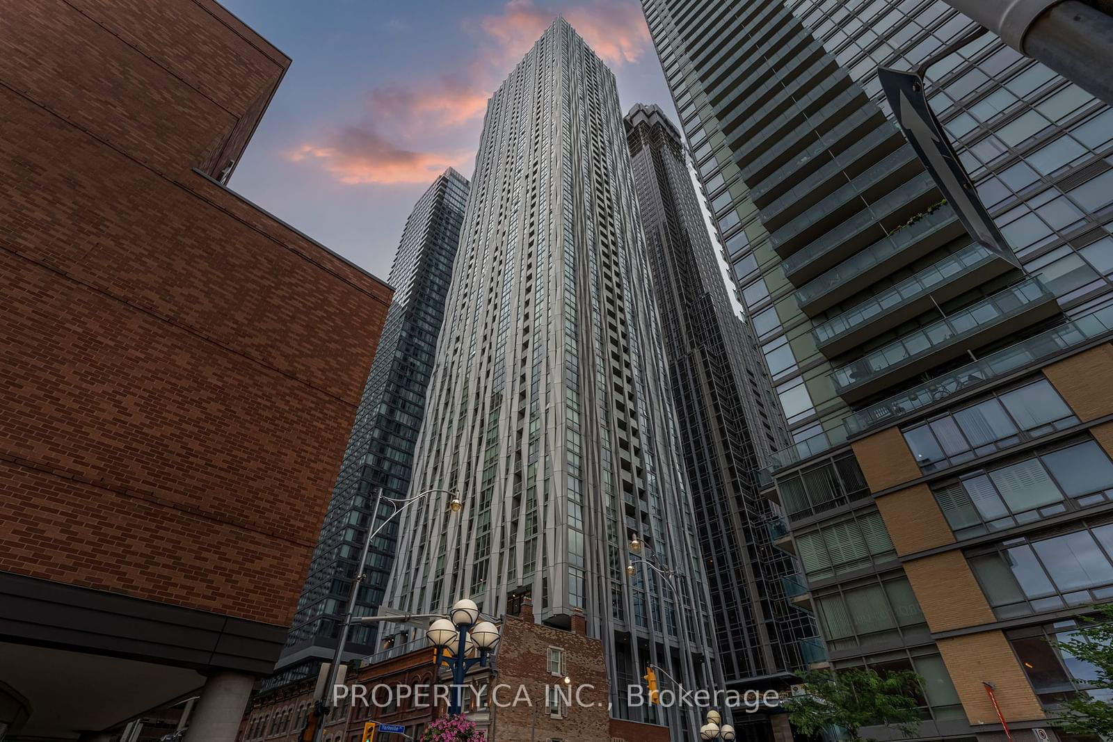 1 Yorkville Ave, unit 3507 for sale - image #39