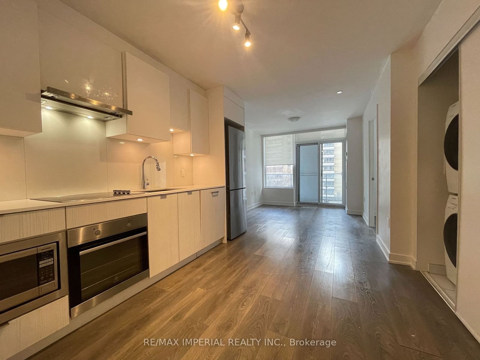 195 Redpath Ave, unit 405 for rent - image #8